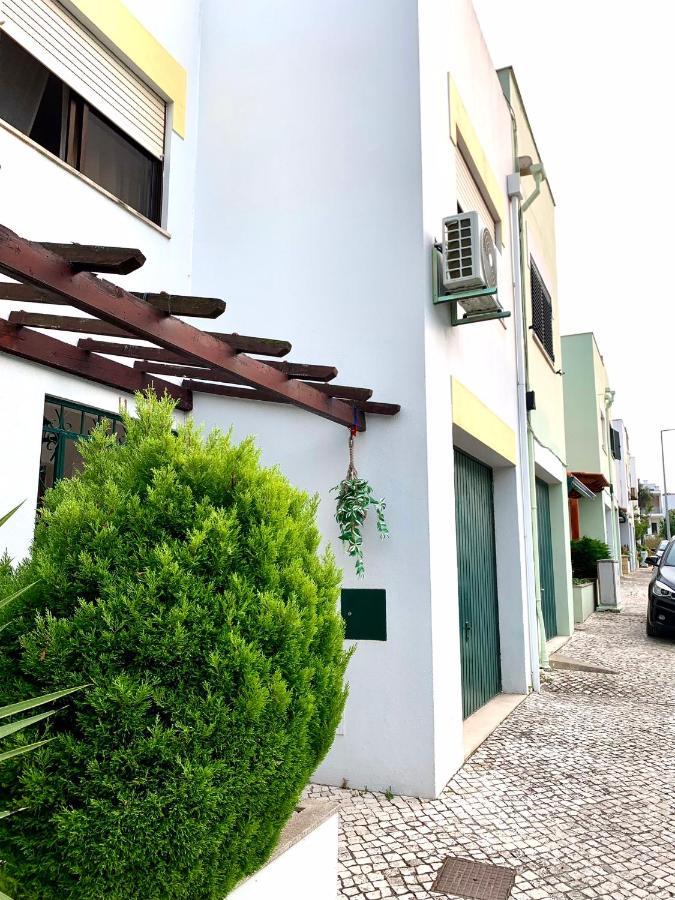 Caparica Coast Townhouse Apartments Шарнека Экстерьер фото